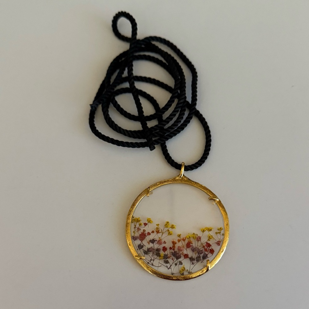 Catherine Weitzman Botanical Garden Pressed Flowers Pendant Necklace
